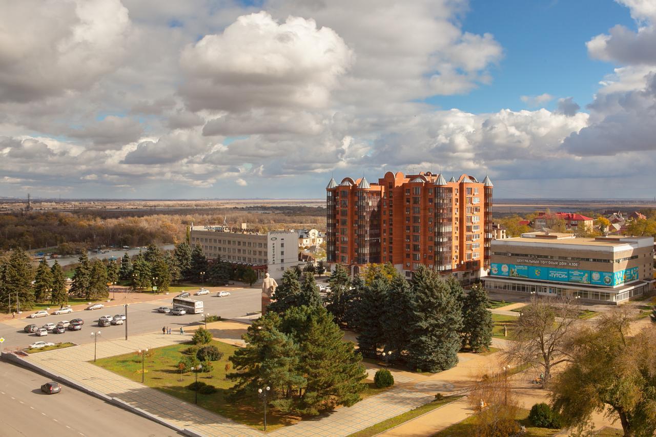 Amaks Azov Hotel Exterior photo